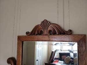 lot 22 image: Antique 6 Drawer Dresser with Mirror