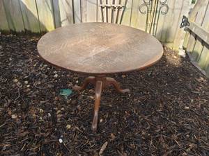 lot 57 image: Antique Tilt Top Table