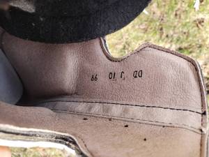 lot 67 image: Bauer Hockey Skates