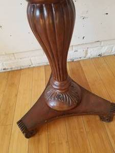 lot 79 image: Vintage Traditional Drum Table