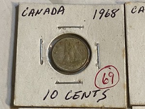 lot 69 image: (6) Canadian silver dimes 1962, 19...
