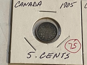 lot 75 image: (3) Canadian silver 5 cent 1905, 1...
