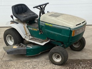 lot 13 image: Power-Kraft Lawn Tractor