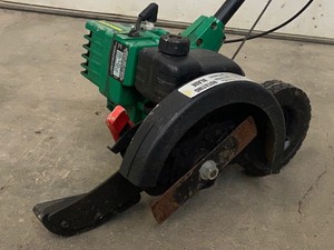 lot 23 image: Weed Eater Edger