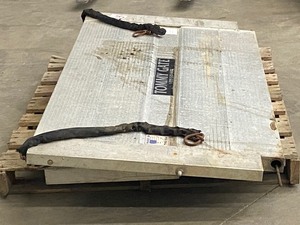 lot 25 image: Tommy-Gate Aluminum Loading Ramp  Lift