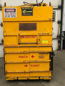 lot 5-A image: Ver-Tech M-42 Cardboard Baler
