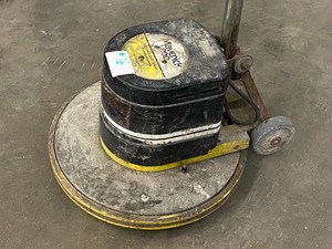lot 16 image: NSS Commercial Floor Scrubber