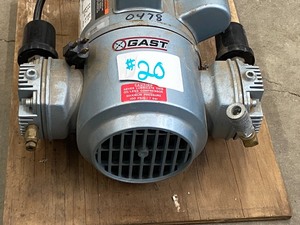lot 20 image: Gast Vacuum Pump