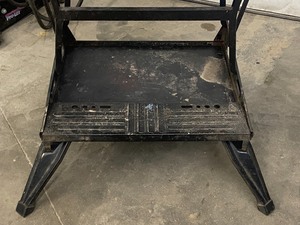 lot 24 image: Black & Decker Workmate 400 Work Table