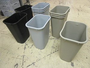 RUBBERMAID 10-GALLON WASTE CONTAINERS