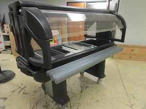 CAMBRO VERSA FOOD BAR-LIKE NEW
