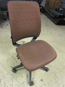 STEELCASE OFFICE CHAIR