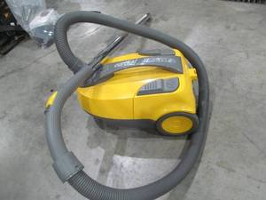 lot 27 image: Eureka vacuum