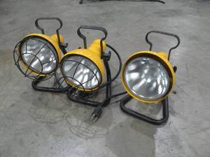 lot 36 image: Halogen work lights