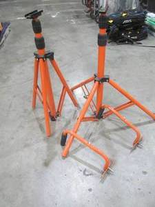 lot 41 image: work light stands