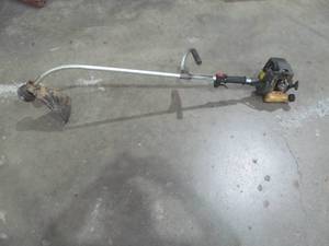 lot 67 image: Mc McCullough weed trimmer