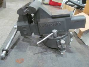 lot 91 image: craftsman bench vise