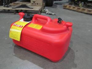 lot 102 image: Dura tank container
