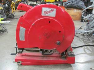 lot 118 image: Milwaukee miter saw