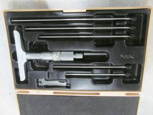 lot 169 image: Mitutoyo calibrator