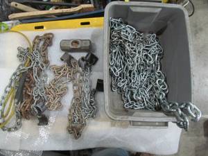 lot 172 image: tote,  chains