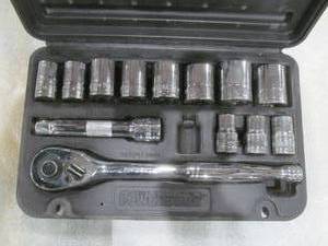 lot 174 image: power built socket set