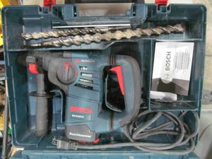 lot 180 image: bosch hammer drill