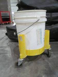 lot 198 image: pail mop bucket