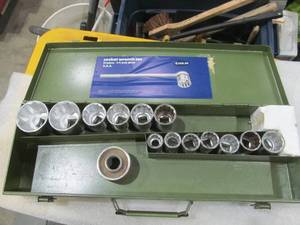 lot 218 image: sockets