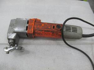 lot 219 image: saw