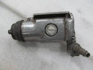 lot 221 image: butterfly impact wrench