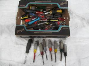 lot 300 image: craftsman tools