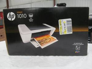 lot 327 image: HP desk jet printer