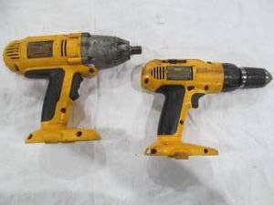 lot 417 image: Dewalt tools