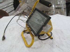 lot 470 image: work light