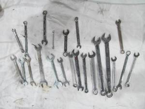lot 283 image: wrenches