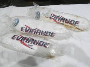 lot 382 image: Evinrude boat fender