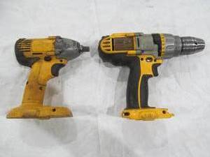 lot 418 image: Dewalt tools