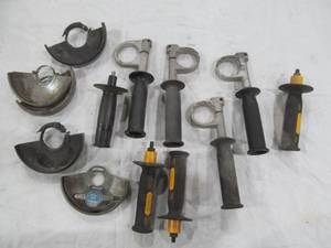 lot 424 image: Dewalt accessories