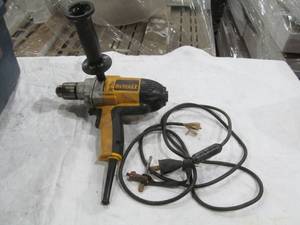 lot 431 image: Dewalt drill