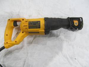lot 449 image: Dewalt tool