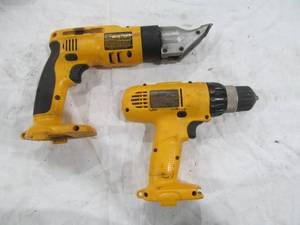 lot 451 image: Dewalt tool