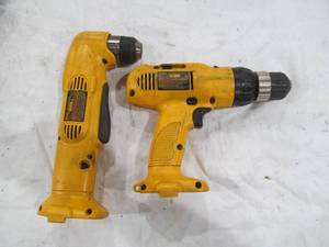lot 452 image: Dewalt tool
