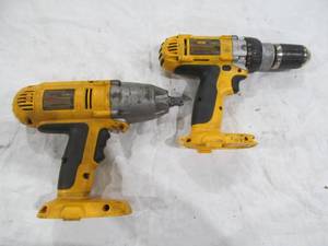 lot 455 image: Dewalt tool