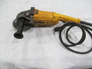 lot 456 image: Dewalt tool