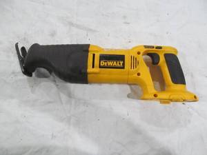 lot 461 image: Dewalt tool