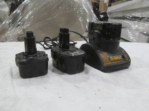 lot 464 image: Dewalt tools