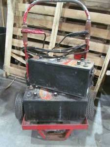 lot 472 image: battery cart batteries