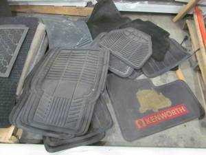 lot 487 image: auto floor mats