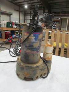 lot 499 image: Barracuda sump pump